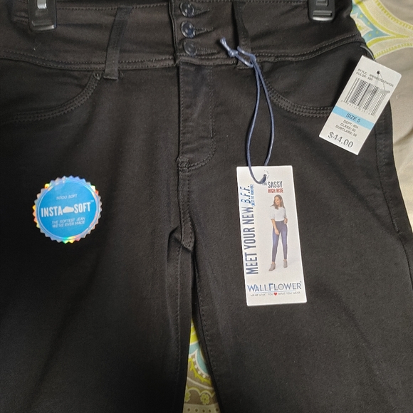 Pants - Picture 2 of 5